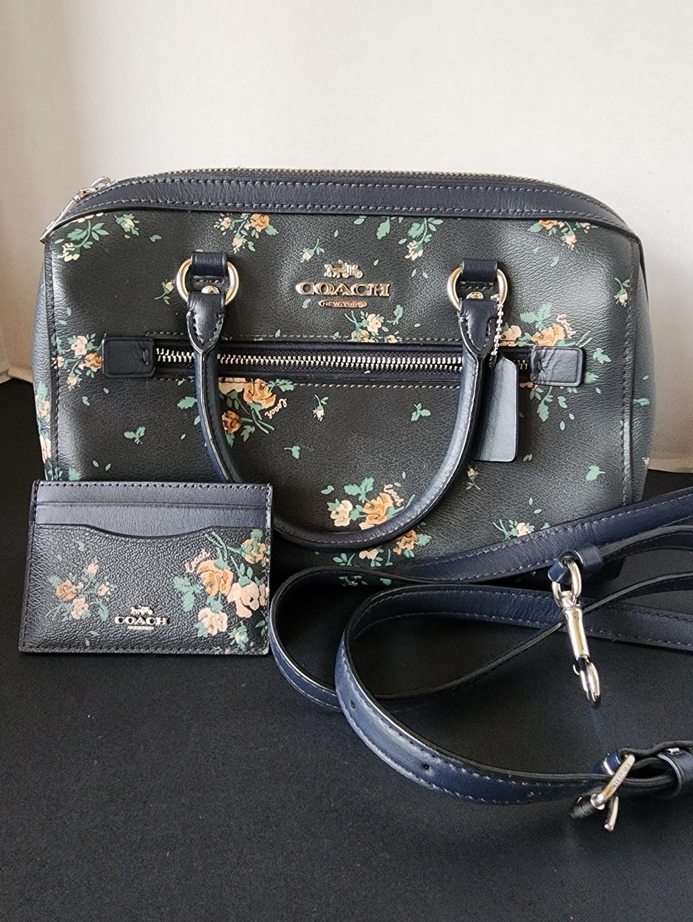 SOLDCoach Rowan 2Way Satchel & Card Holder, EUC